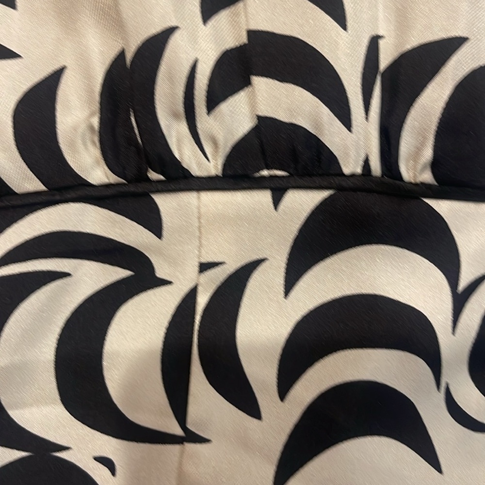 Tory Burch Black and White Silk Dress, size 4 - Picture 8 of 15